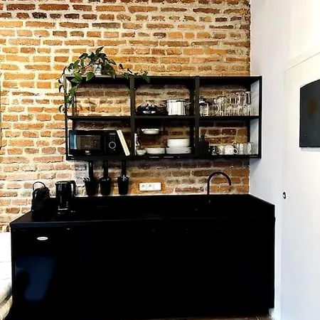 Апартаменты Authentic With Garden *